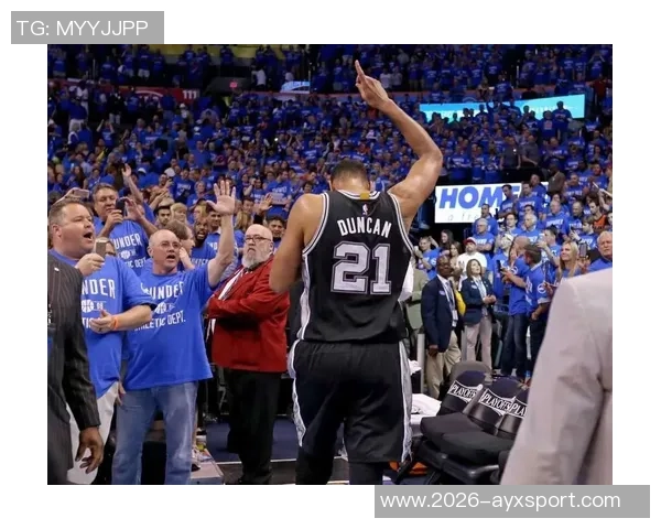 巴特勒盛赞库里:将球交给他后果然奇迹频现 巴特勒盛赞库里:将球交给他后果然奇迹频现