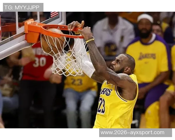 詹姆斯对湖人新赛季开局充满期待Shams透露他对球队的兴奋之情