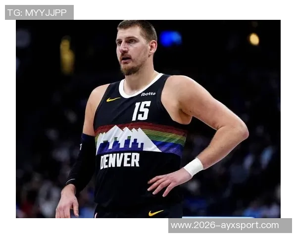 约基奇下半场状态低迷投篮命中率惨淡三分球更是颗粒无收 约基奇下半场状态低迷投篮命中率惨淡三分球更是颗粒无收