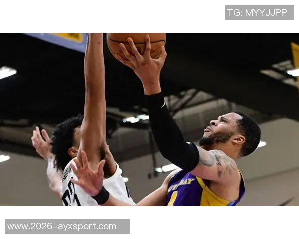 奎因半场表现平平仅得11分罚球命中率高达875 奎因半场表现平平仅得11分罚球命中率高达875